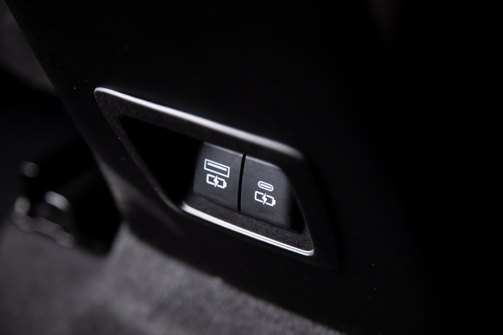 Download 2022 Toyota Corolla Cross - Interior, Detail HD Wallpaper 1920x1280 #43