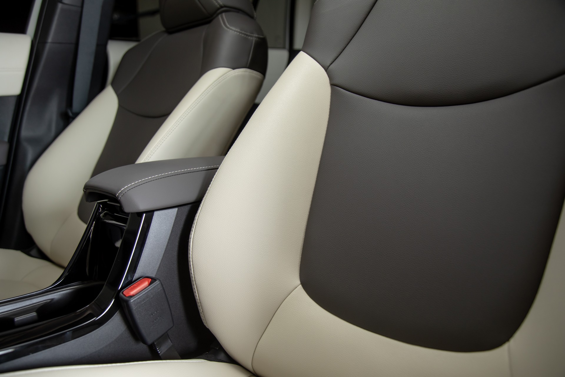 Download 2022 Toyota Corolla Cross - Interior, Front Seats HD Wallpaper 1920x1280 #45