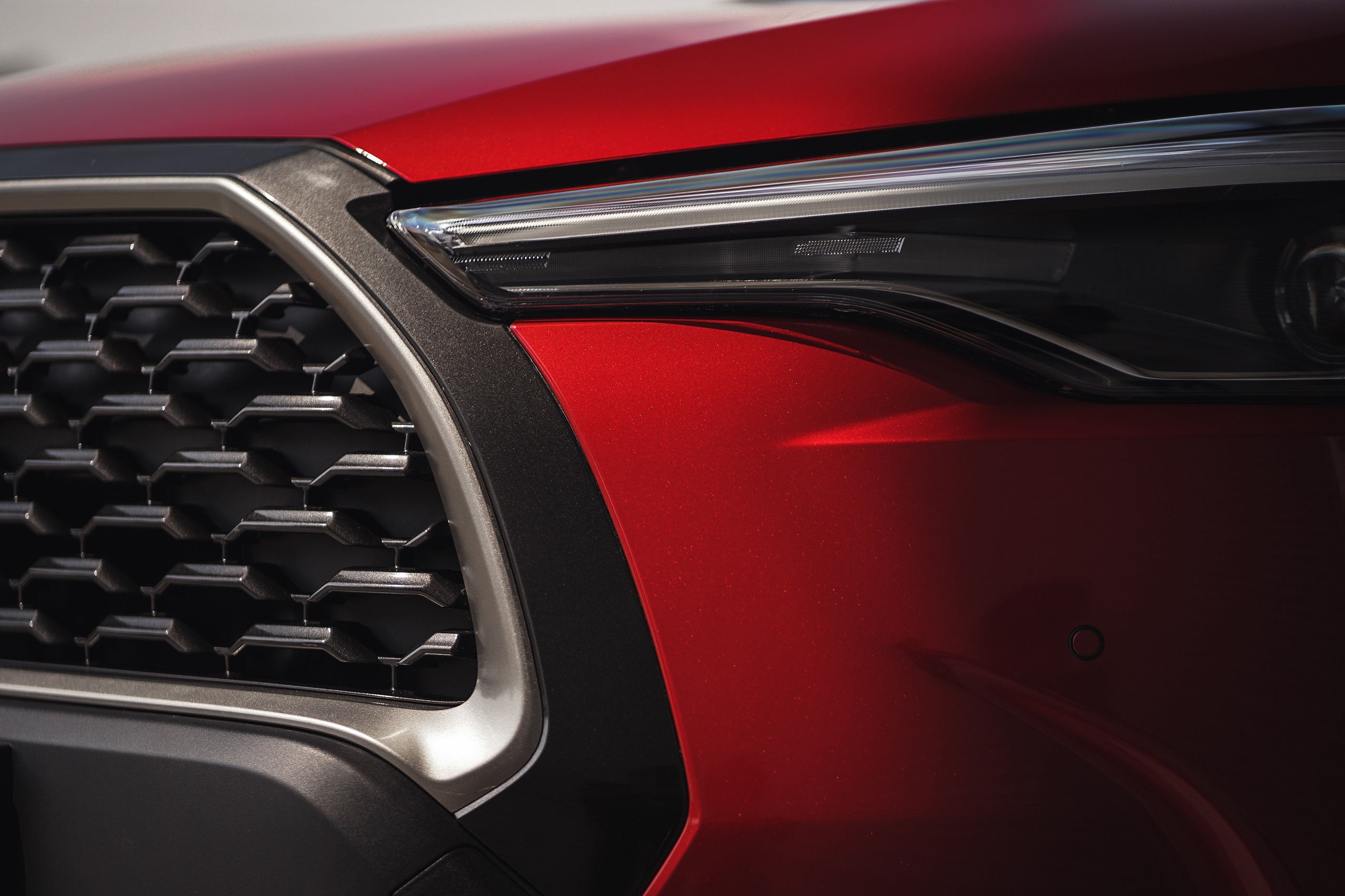 Download 2022 Toyota Corolla Cross [MY-spec] - Grill HD Wallpaper 2560x1706 #15