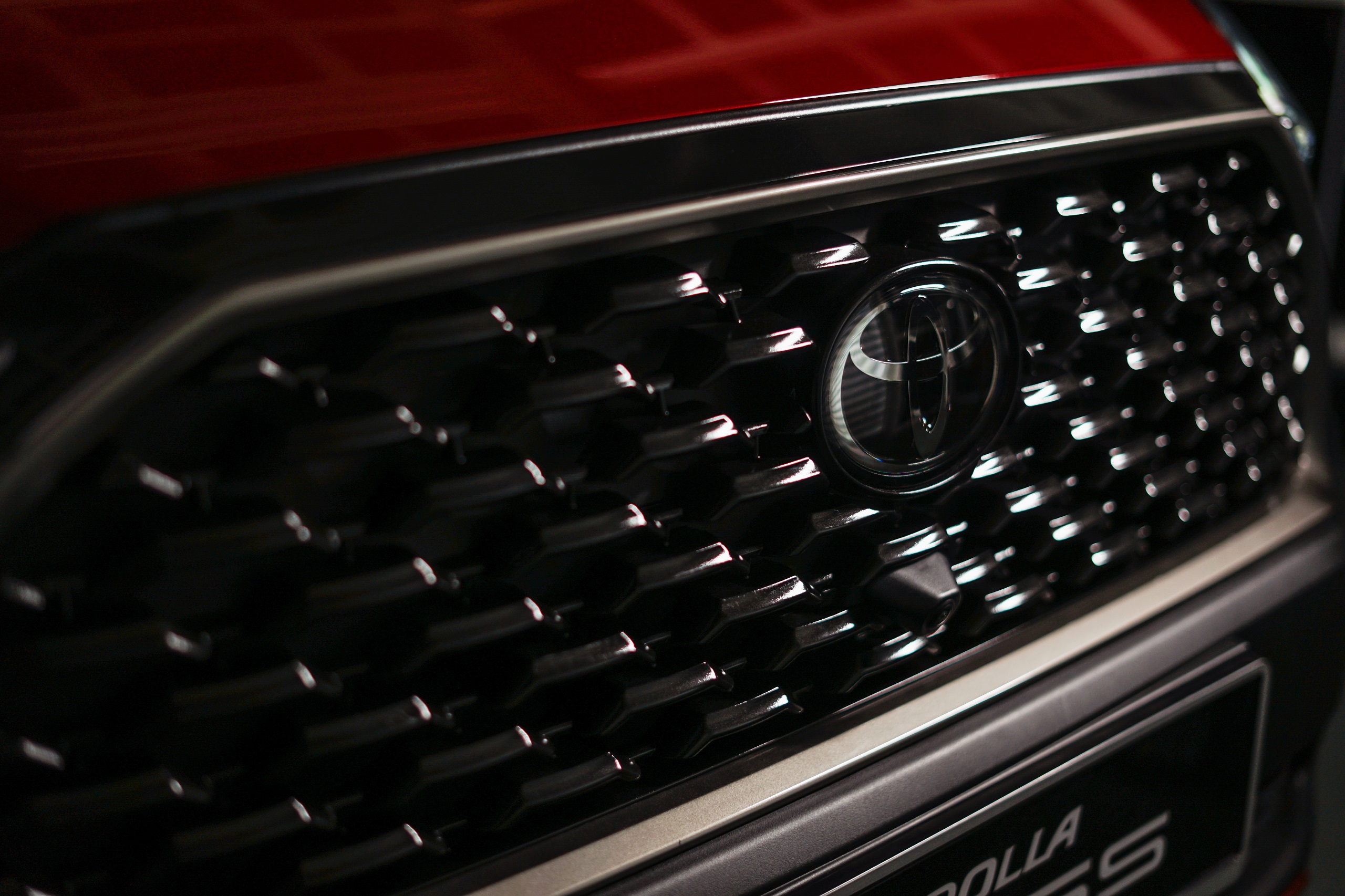 Download 2022 Toyota Corolla Cross [MY-spec] - Grill HD Wallpaper 2560x1706 #17
