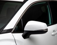 2022 Toyota Corolla Cross - Mirror Wallpaper 190x150