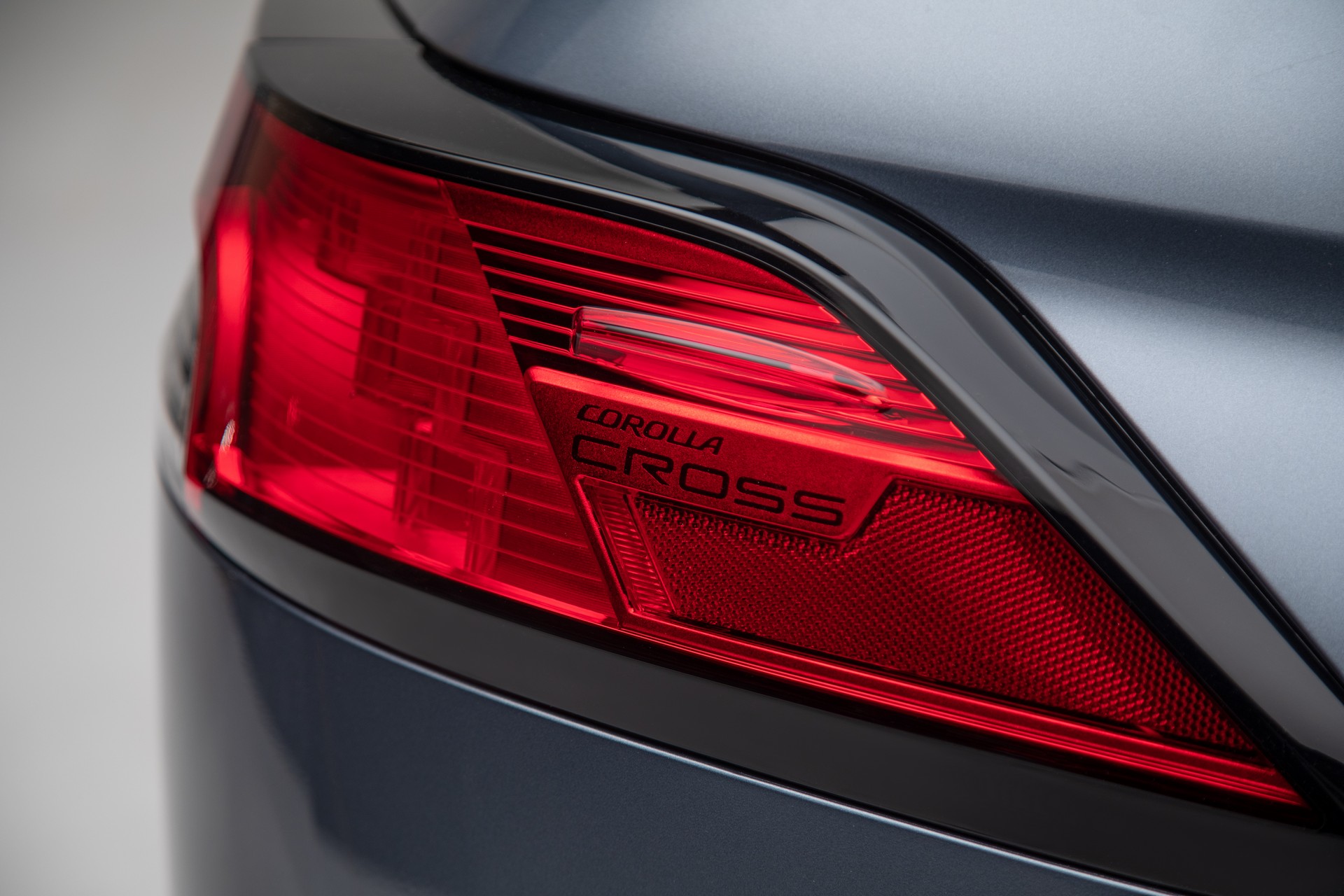 Download 2022 Toyota Corolla Cross - Tail Light HD Wallpaper 1920x1280 #60