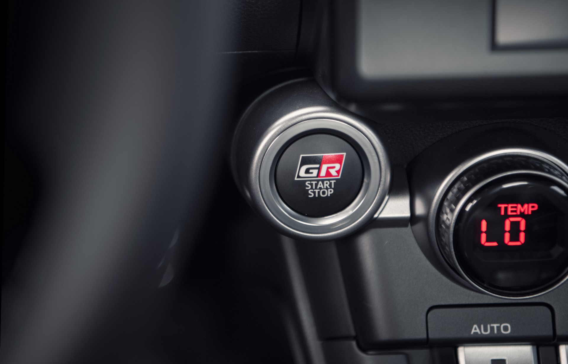 Download 2022 Toyota GR 86 - Central Console HD Wallpaper 1920x1231 #40