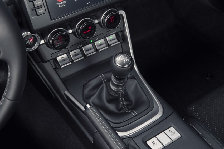 2022 Toyota GR 86 - Central Console Wallpaper 850x567 #41