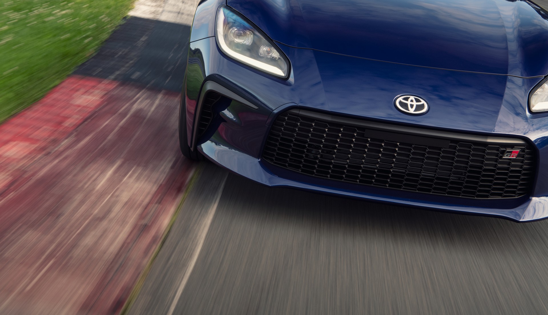 Download 2022 Toyota GR 86 - Front Bumper HD Wallpaper 1920x1103 #161