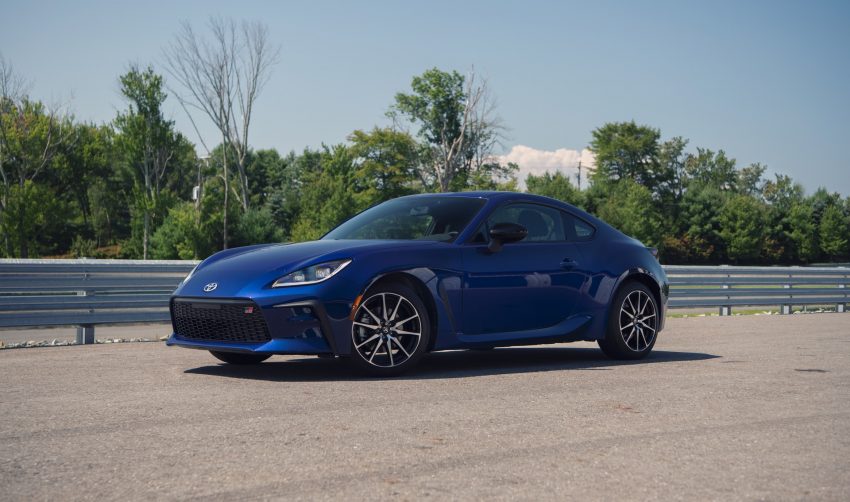 2022 Toyota GR 86 - Front Three-Quarter Wallpaper 850x502 #150