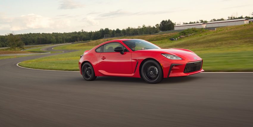2022 Toyota GR 86 - Front Three-Quarter Wallpaper 850x428 #6