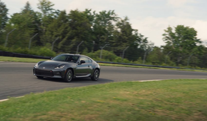 2022 Toyota GR 86 - Front Three-Quarter Wallpaper 850x497 #101