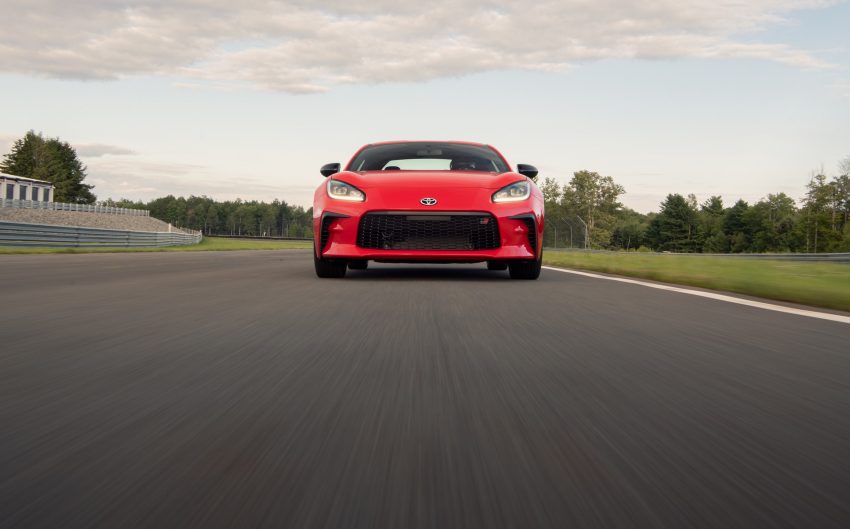 2022 Toyota GR 86 - Front Wallpaper 850x529 #10