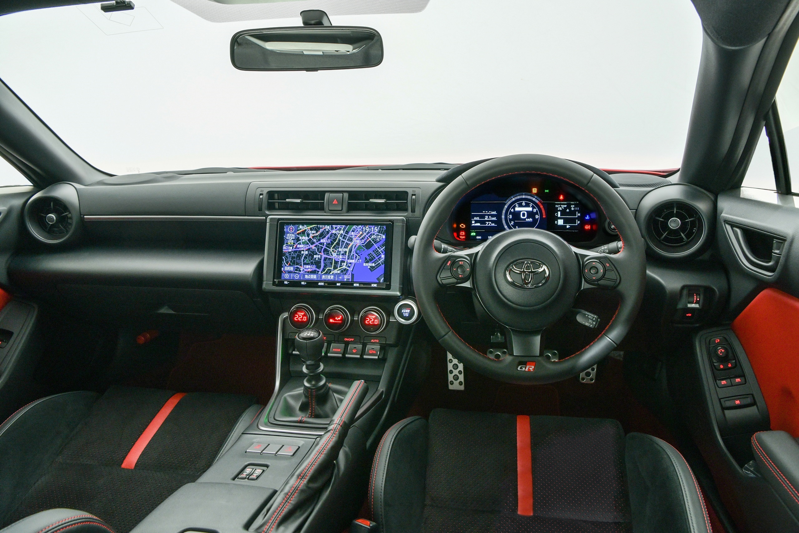 Download 2022 Toyota GR 86 [JP-spec] - Interior HD Wallpaper 2560x1706 #228