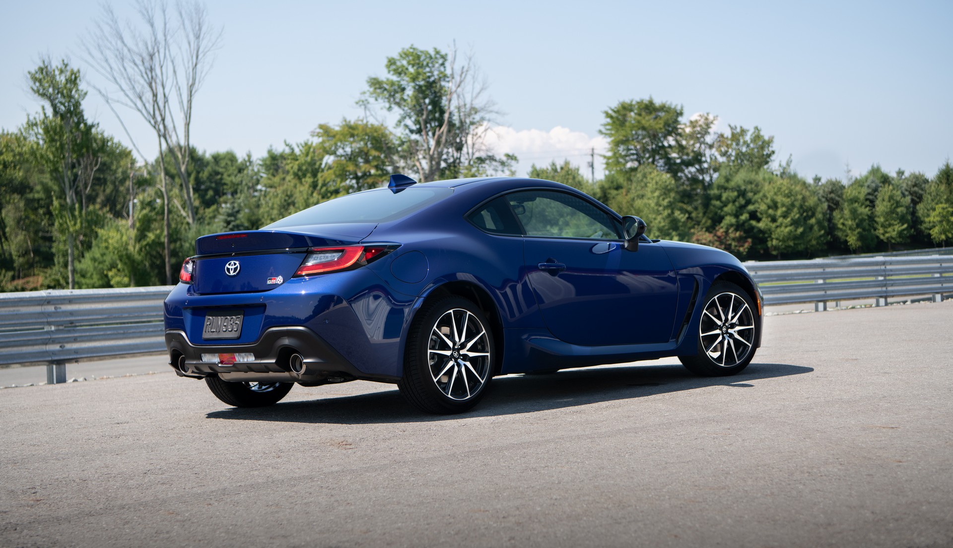 Download 2022 Toyota GR 86 - Rear Three-Quarter HD Wallpaper 1920x1104 #154