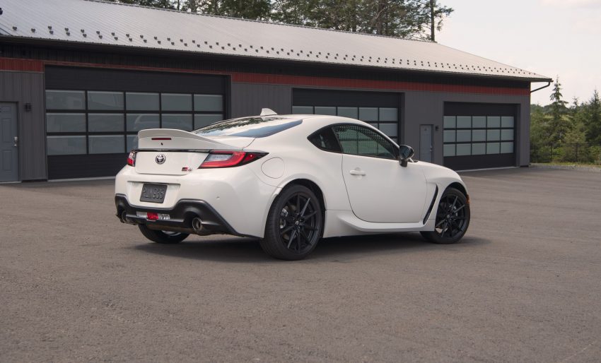 2022 Toyota GR 86 - Rear Three-Quarter Wallpaper 850x514 #61
