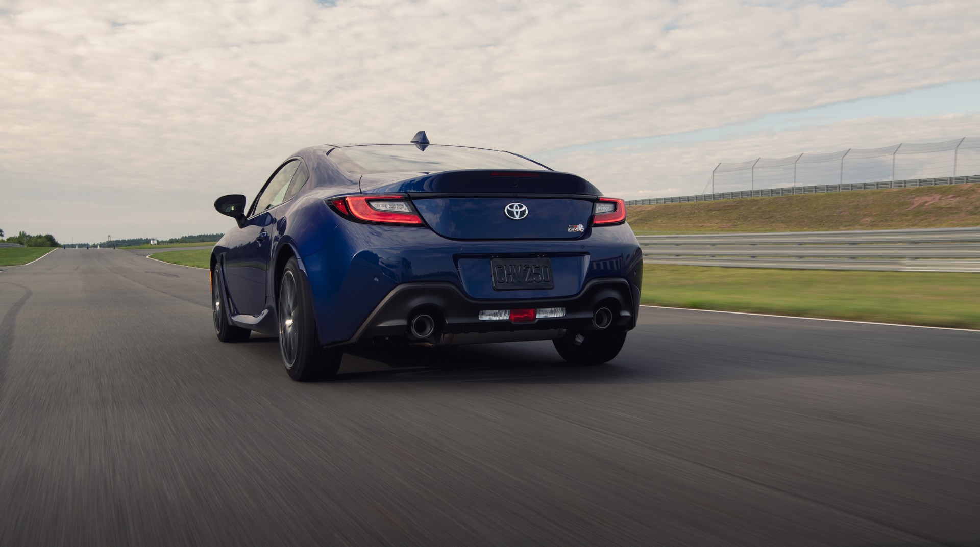 Download 2022 Toyota GR 86 - Rear HD Wallpaper 1920x1073 #143