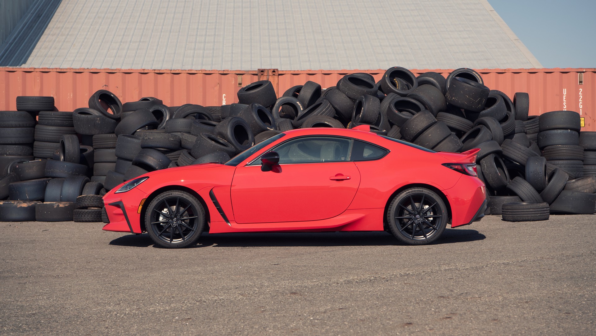 Download 2022 Toyota GR 86 - Side HD Wallpaper 1920x1083 #22