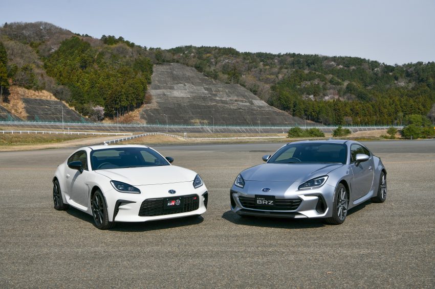 2022 Toyota GR 86 and Subaru BRZ - Front Three-Quarter Wallpaper 850x566 #194