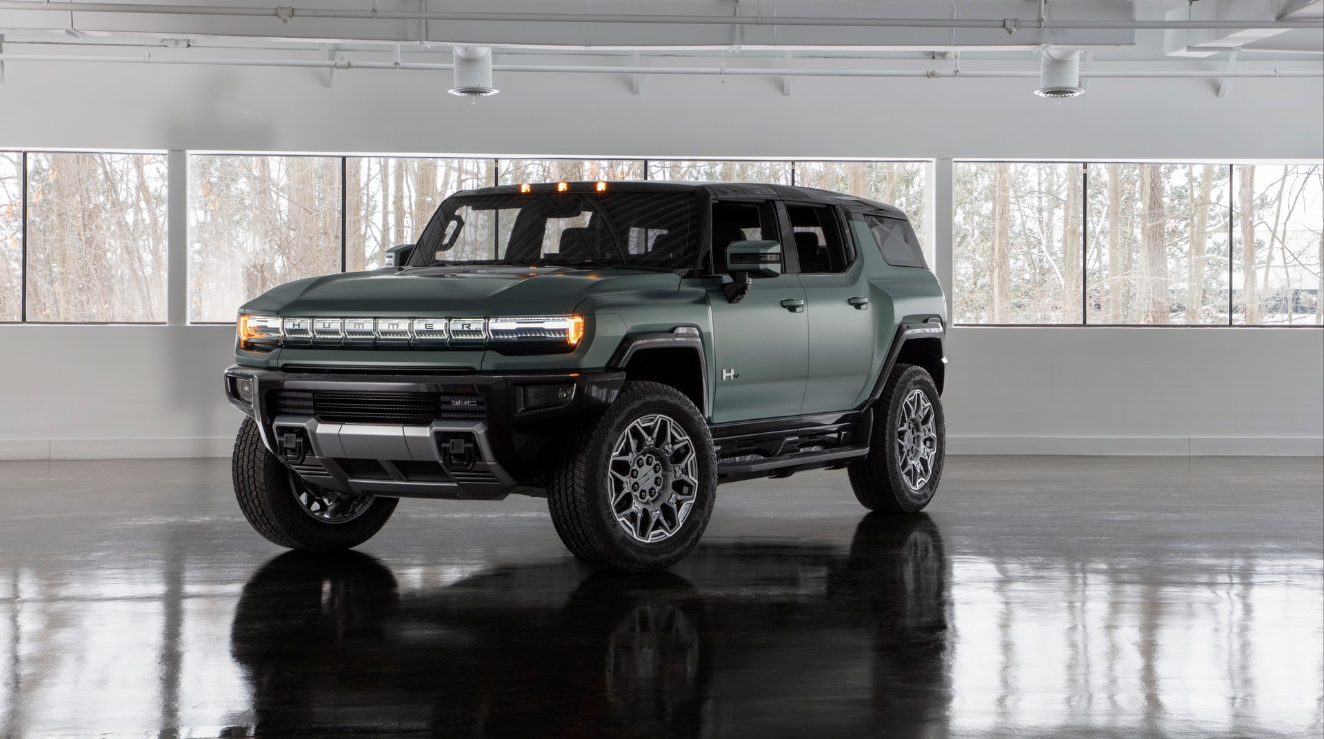 Download 2024 GMC Hummer EV SUV - Front Three-Quarter HD Wallpaper 1920x1072 #21