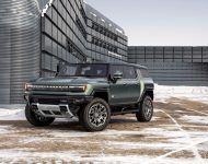 2024 GMC Hummer EV SUV - Front Three-Quarter Wallpaper 190x150