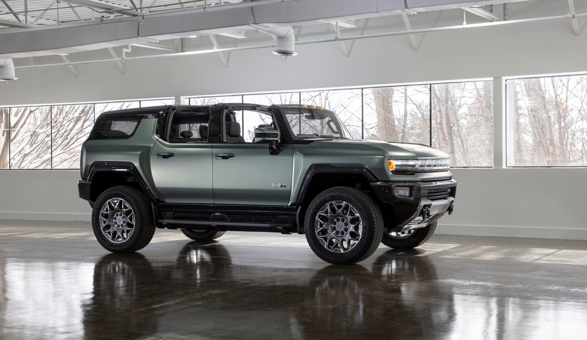 Download 2024 GMC Hummer EV SUV - Front Three-Quarter HD Wallpaper 1920x1111 #22