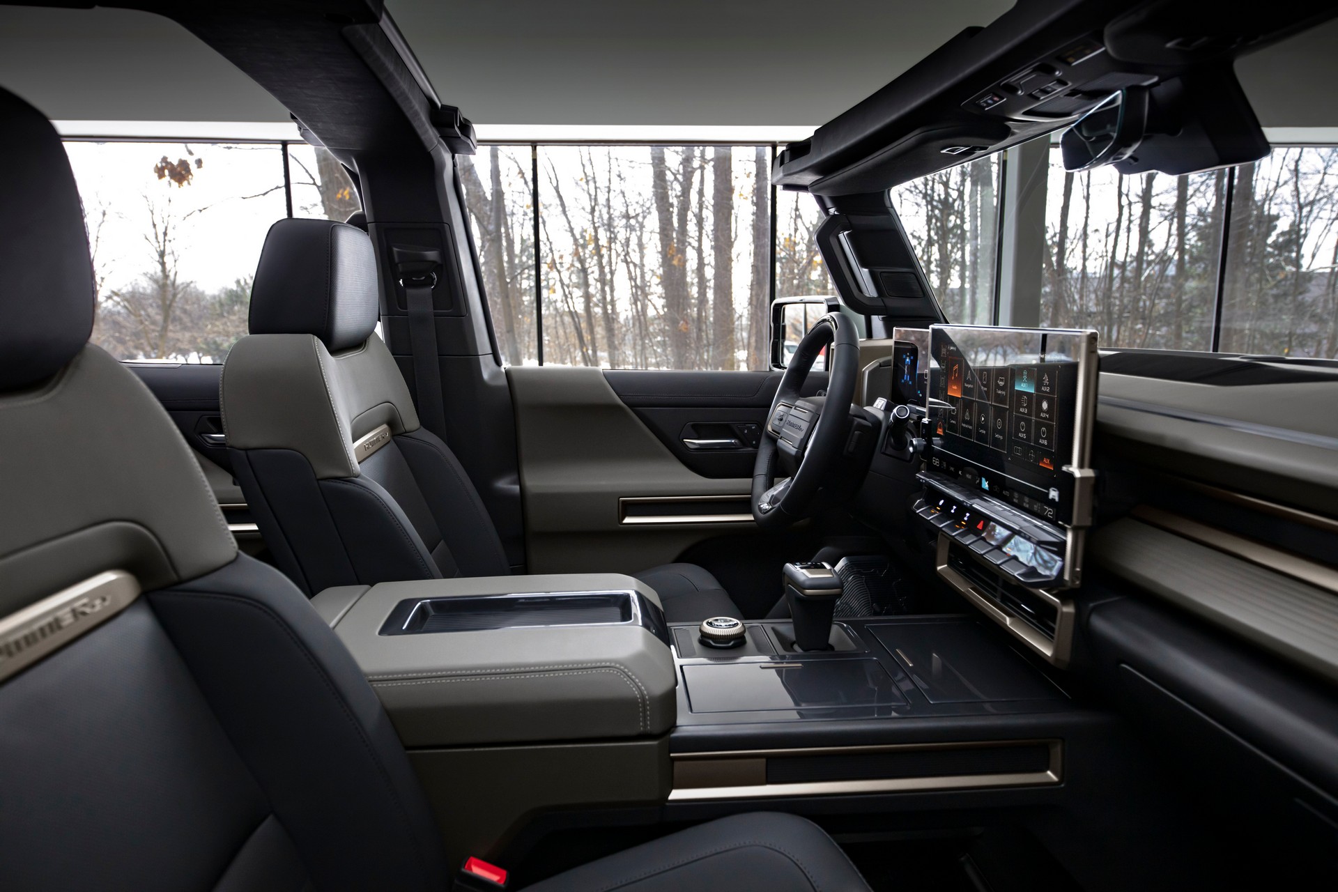 Download 2024 GMC Hummer EV SUV - Interior HD Wallpaper 1920x1280 #36