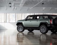 2024 GMC Hummer EV SUV - Rear Three-Quarter Wallpaper 190x150