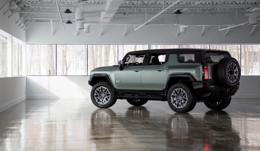 2024 GMC Hummer EV SUV - Rear Three-Quarter Wallpaper 850x495 #24