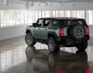2024 GMC Hummer EV SUV - Rear Three-Quarter Wallpaper 190x150