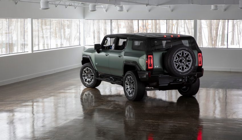 2024 GMC Hummer EV SUV - Rear Three-Quarter Wallpaper 850x493 #25