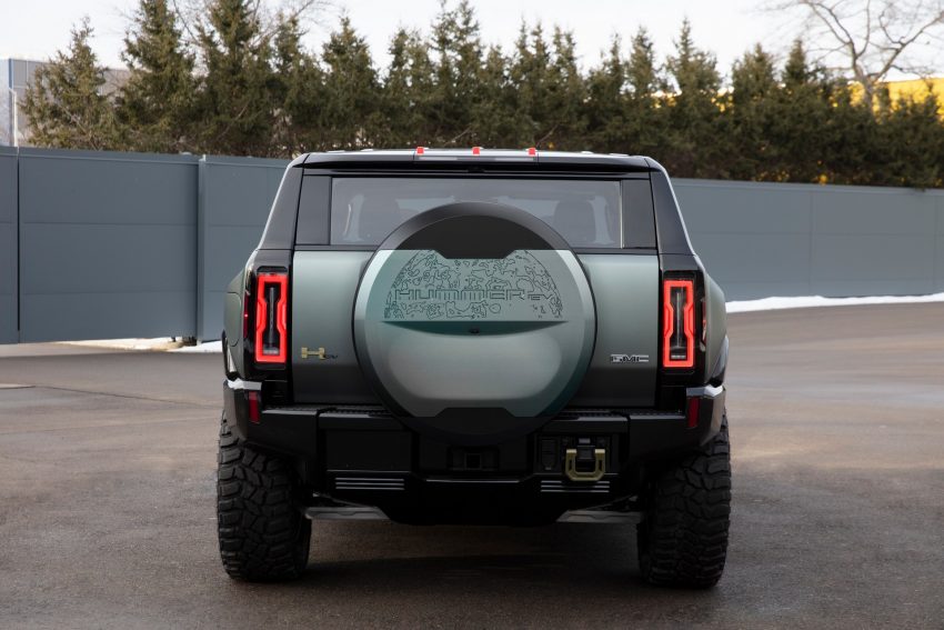 2024 GMC Hummer EV SUV - Rear Wallpaper 850x567 #18