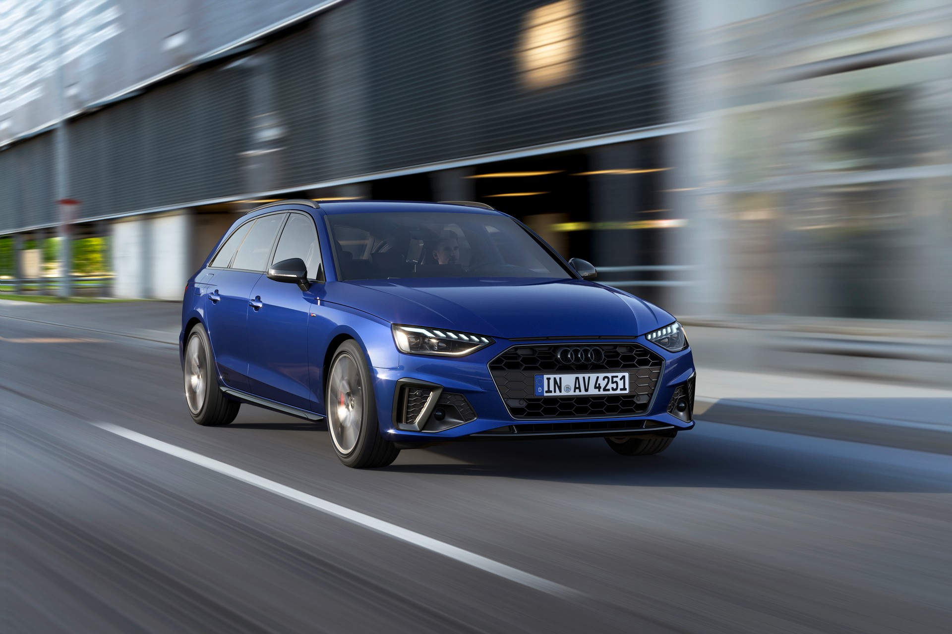 Download 2022 Audi A4 Avant S line competition plus - Front HD Wallpaper 1920x1280 #3