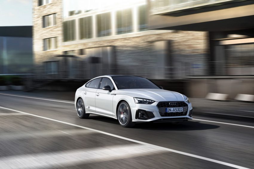 2022 Audi A5 Sportback S line competition plus - Front Three-Quarter Wallpaper 850x567 #7