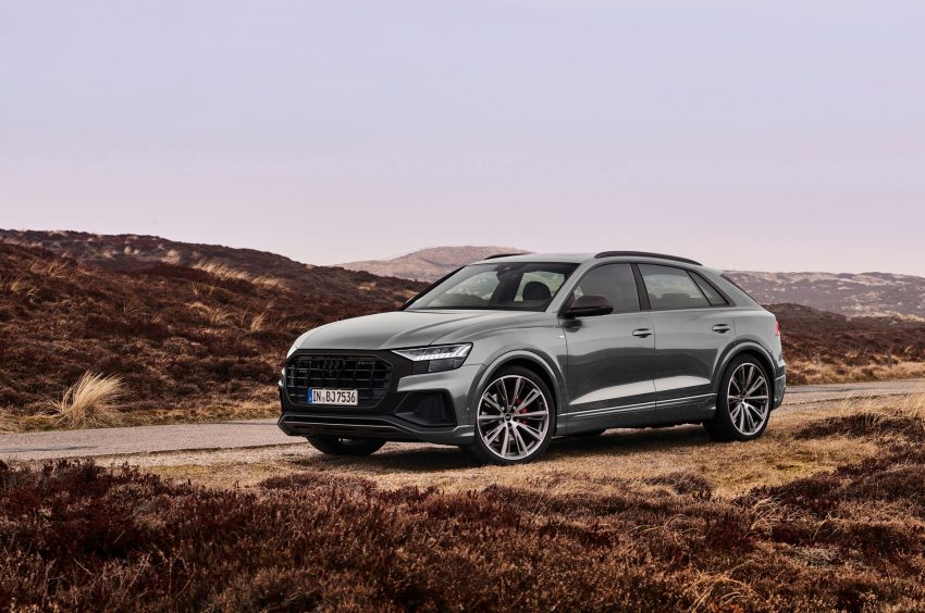 2022 Audi Q7 competition plus - Front Three-Quarter Wallpaper 850x564 #20