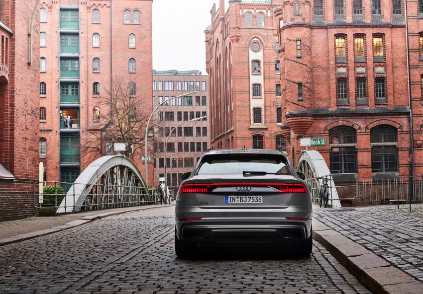 2022 Audi Q7 competition plus - Rear Wallpaper 850x592 #9