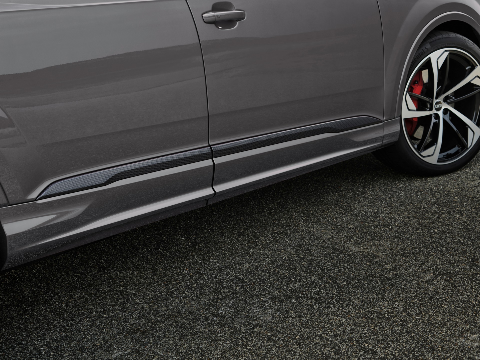 Download 2022 Audi Q8 competition plus - Detail HD Wallpaper 1920x1440 #12