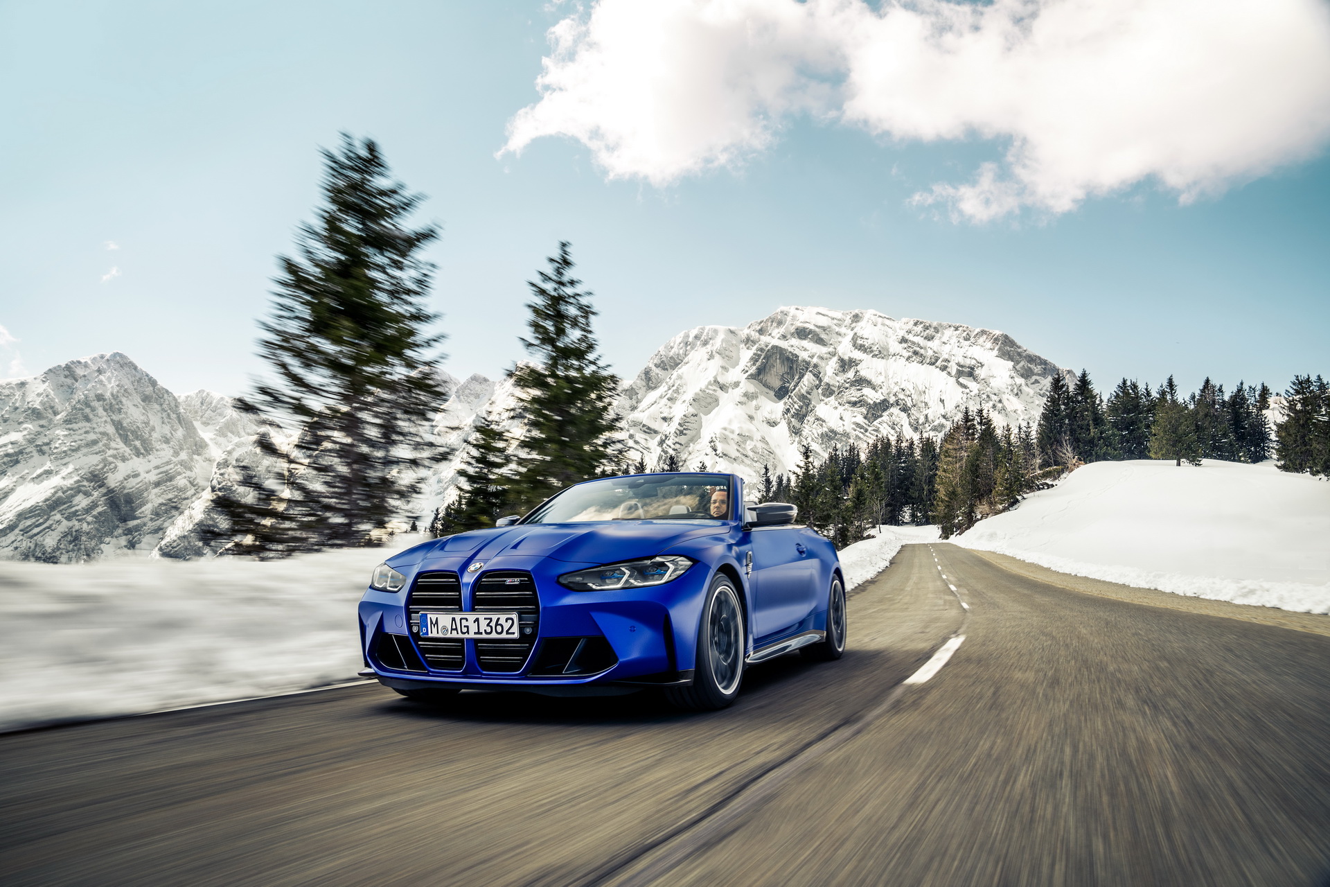 Download 2022 BMW M4 Competition Convertible M xDrive - Front HD Wallpaper 1920x1280 #4