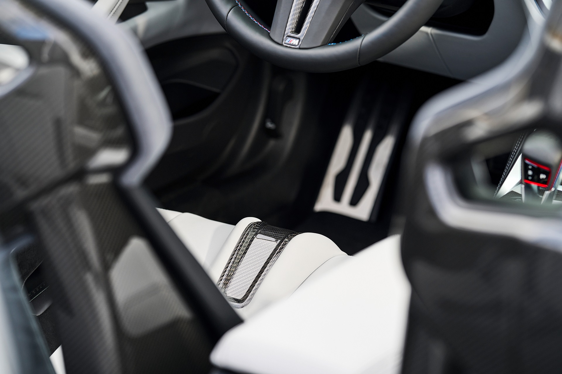 Download 2022 BMW M4 Competition Convertible M xDrive - Interior, Detail HD Wallpaper 1920x1280 #90