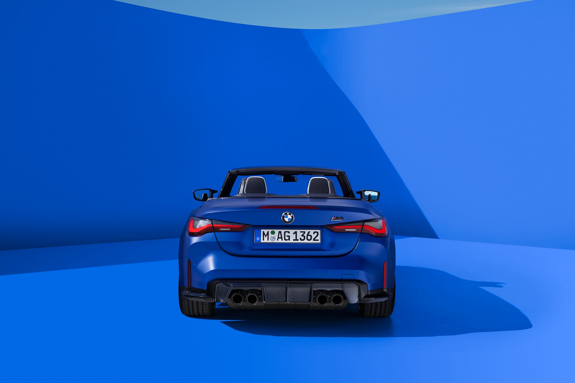 Download 2022 BMW M4 Competition Convertible M xDrive - Rear HD Wallpaper 1920x1280 #101