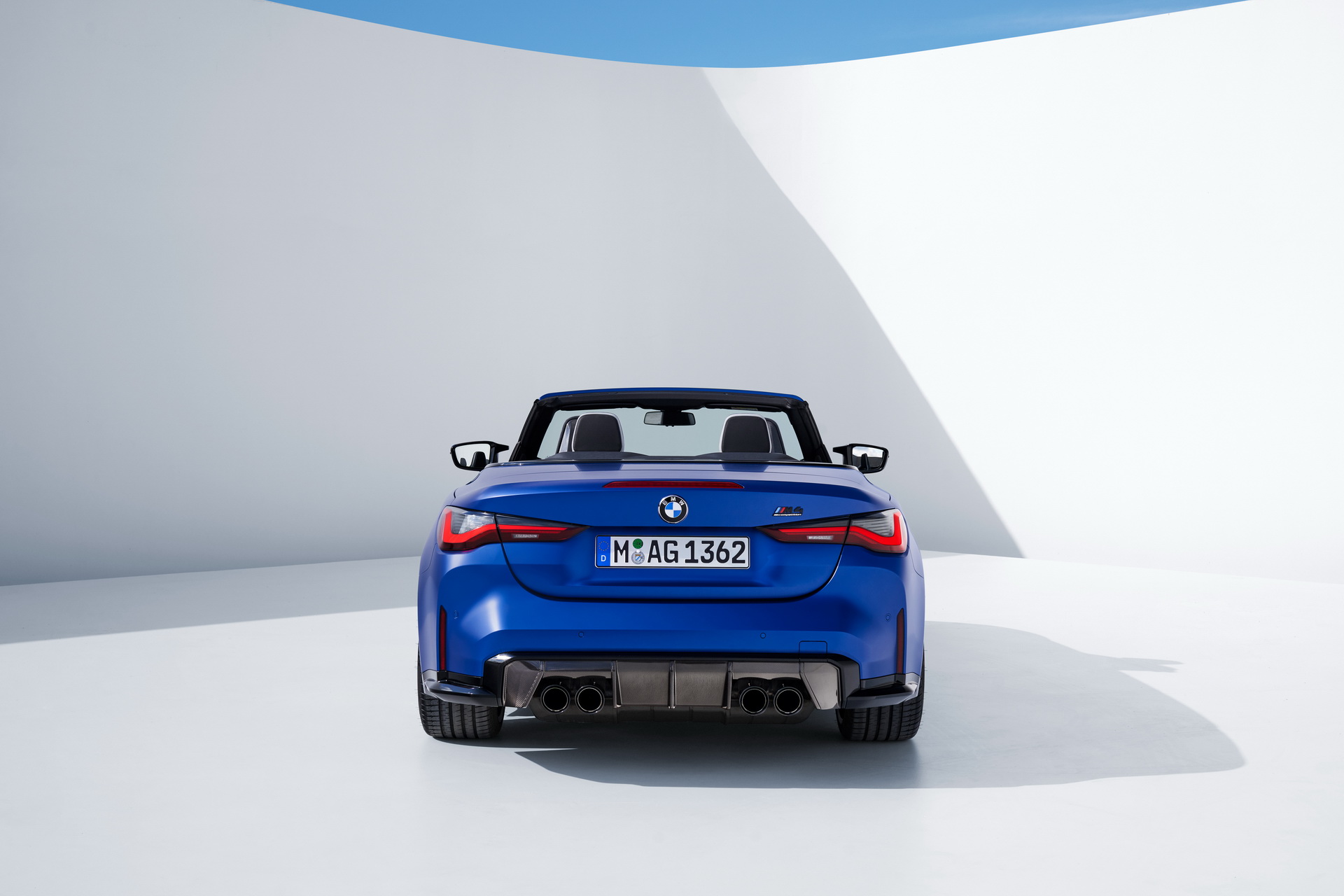 Download 2022 BMW M4 Competition Convertible M xDrive - Rear HD Wallpaper 1920x1280 #37