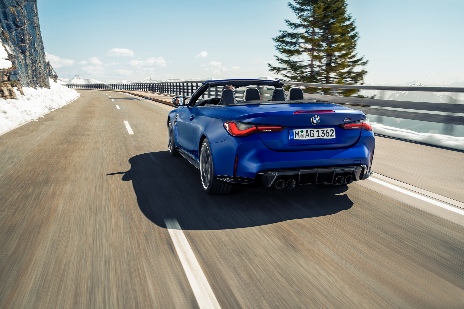 Download 2022 BMW M4 Competition Convertible M xDrive - Rear HD Wallpaper 1920x1280 #9