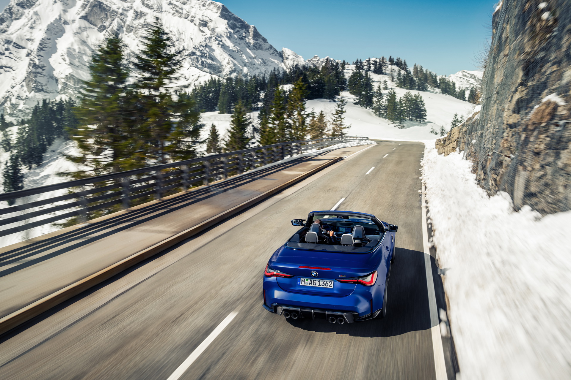 Download 2022 BMW M4 Competition Convertible M xDrive - Rear HD Wallpaper 1920x1280 #23