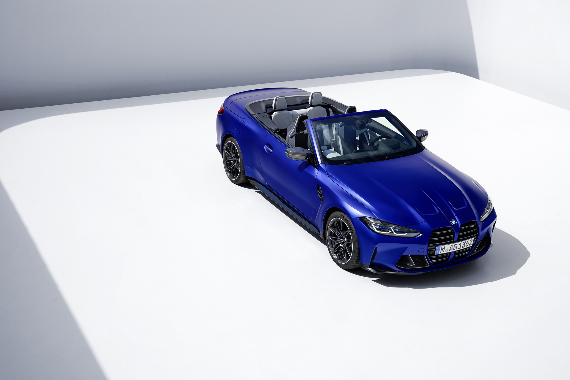 Download 2022 BMW M4 Competition Convertible M xDrive - Top HD Wallpaper 1920x1280 #44