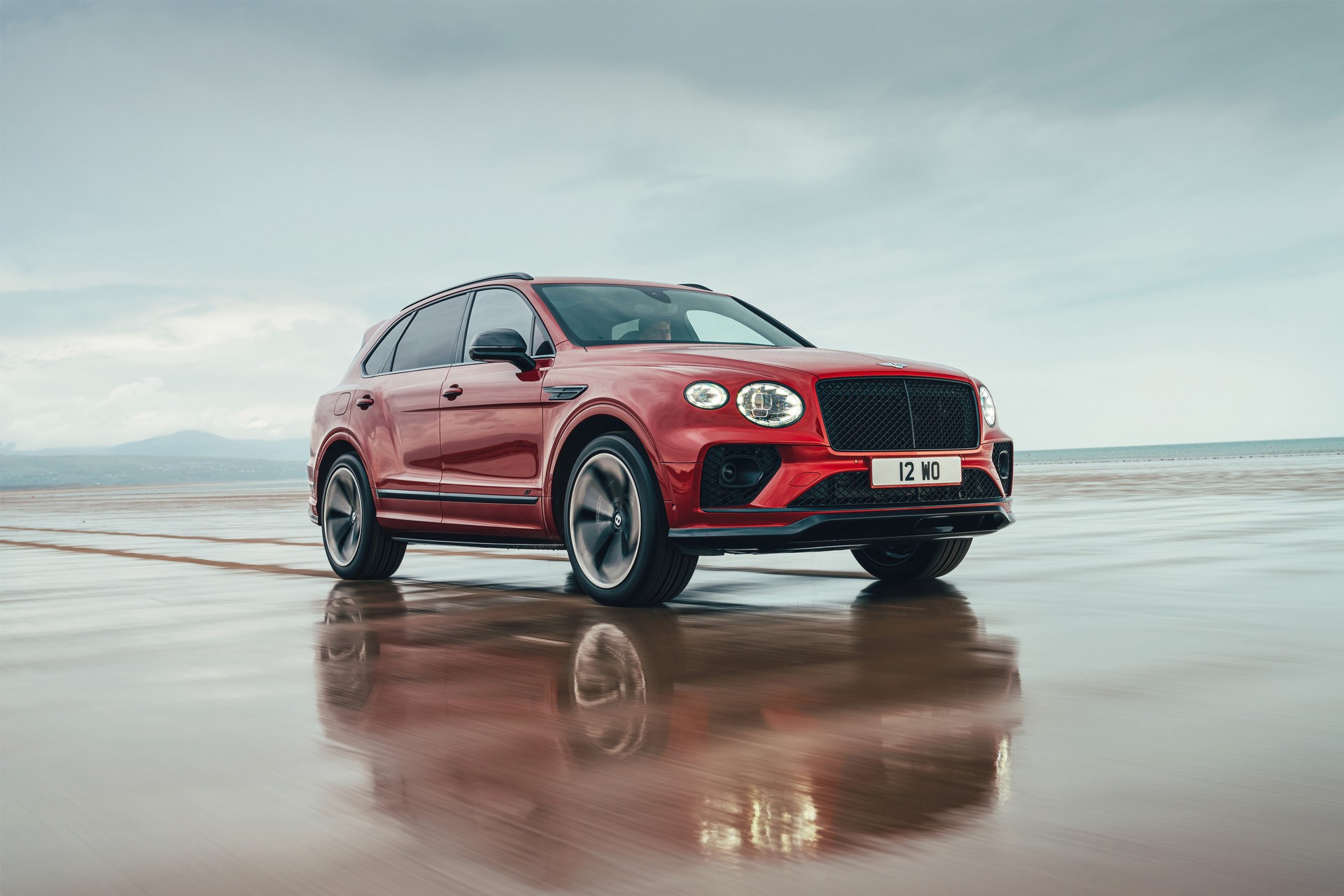 Download 2022 Bentley Bentayga S - Front Three-Quarter HD Wallpaper 1920x1280 #1