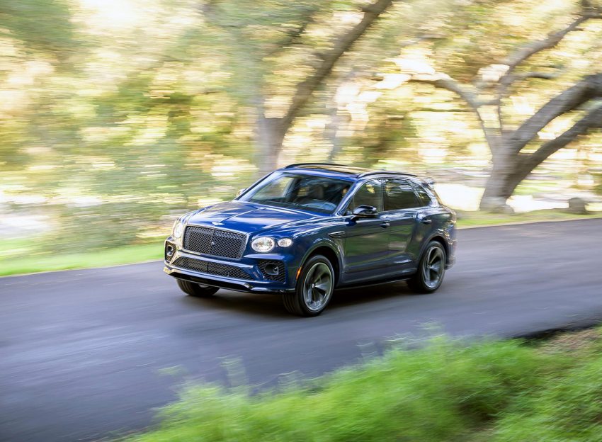 2022 Bentley Bentayga S - Front Three-Quarter Wallpaper 850x624 #46