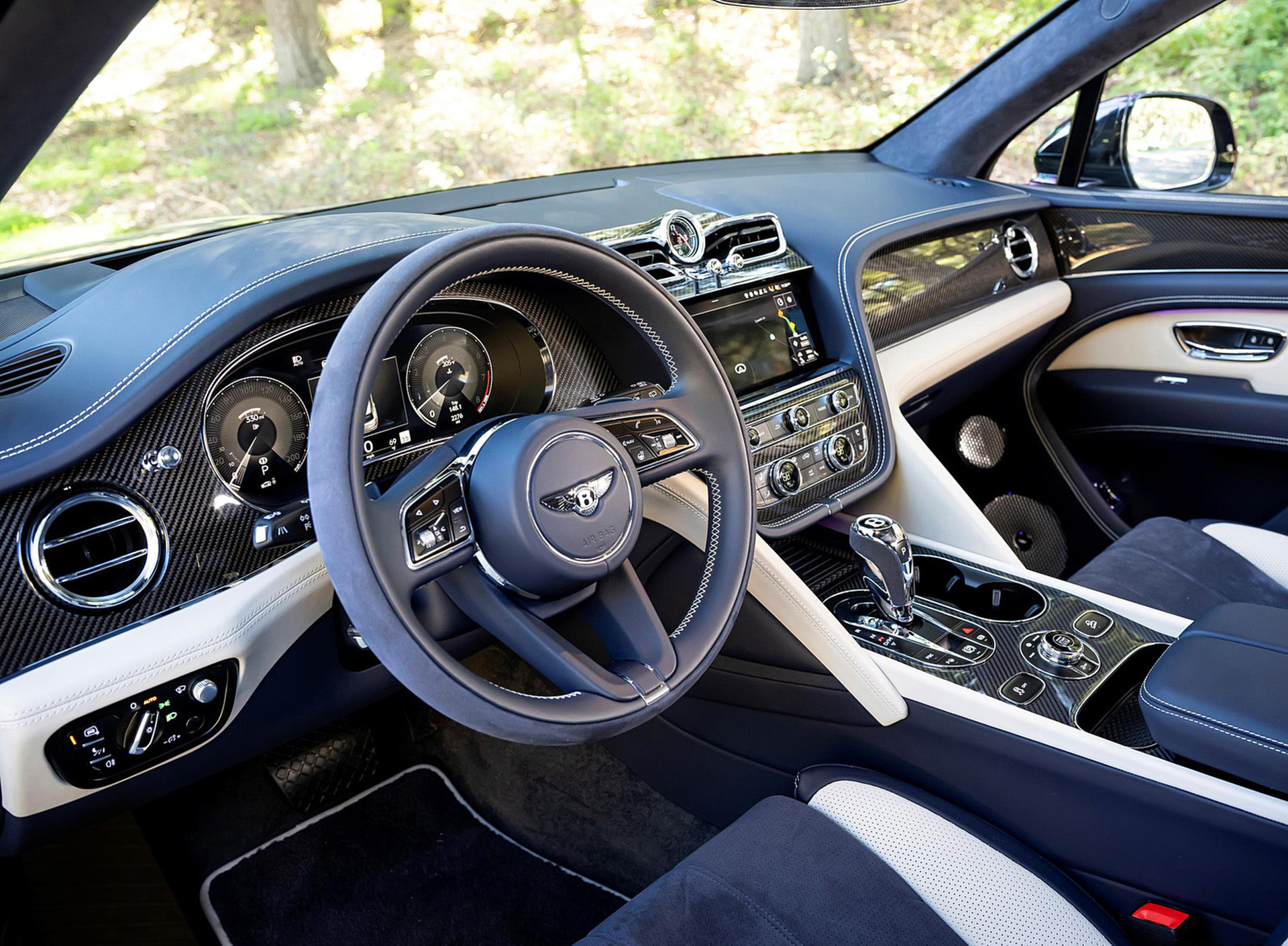 Download 2022 Bentley Bentayga S - Interior HD Wallpaper 1920x1409 #55