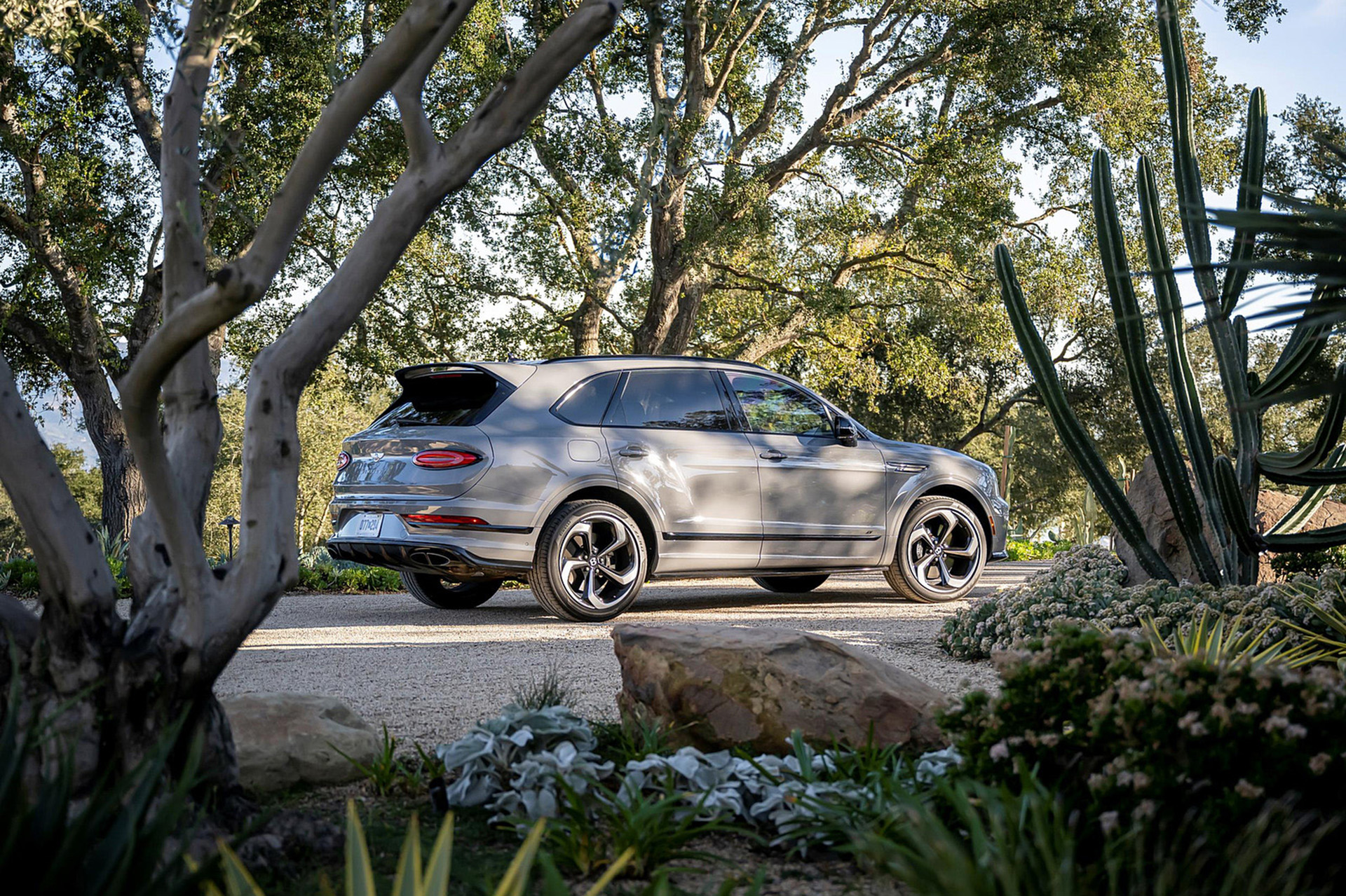 Download 2022 Bentley Bentayga S - Rear Three-Quarter HD Wallpaper 1920x1279 #37