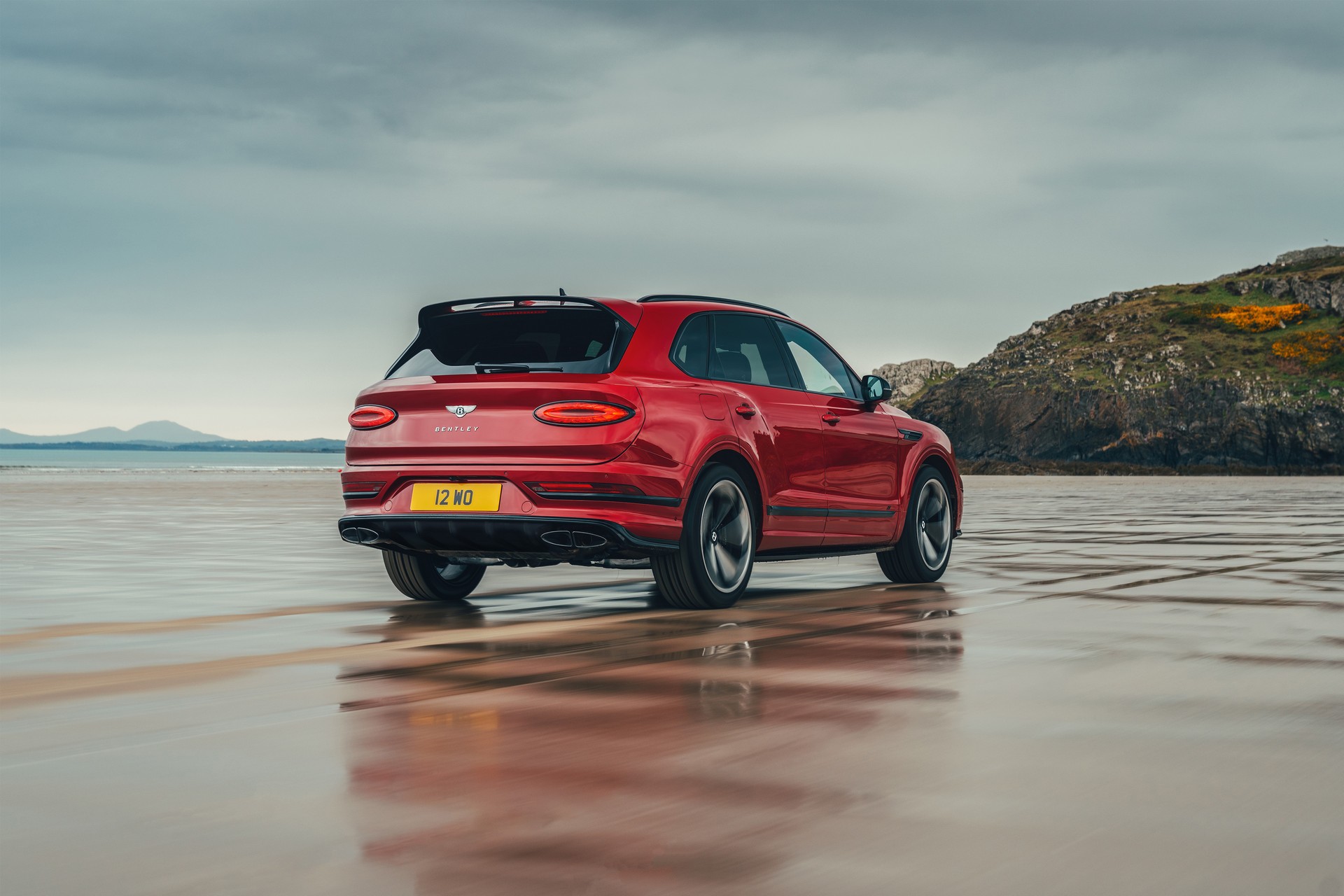 Download 2022 Bentley Bentayga S - Rear Three-Quarter HD Wallpaper 1920x1280 #2