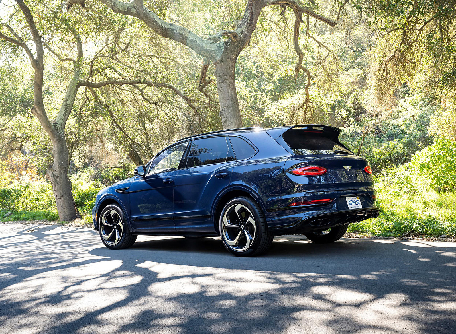 Download 2022 Bentley Bentayga S - Rear Three-Quarter HD Wallpaper 1600x1174 #48