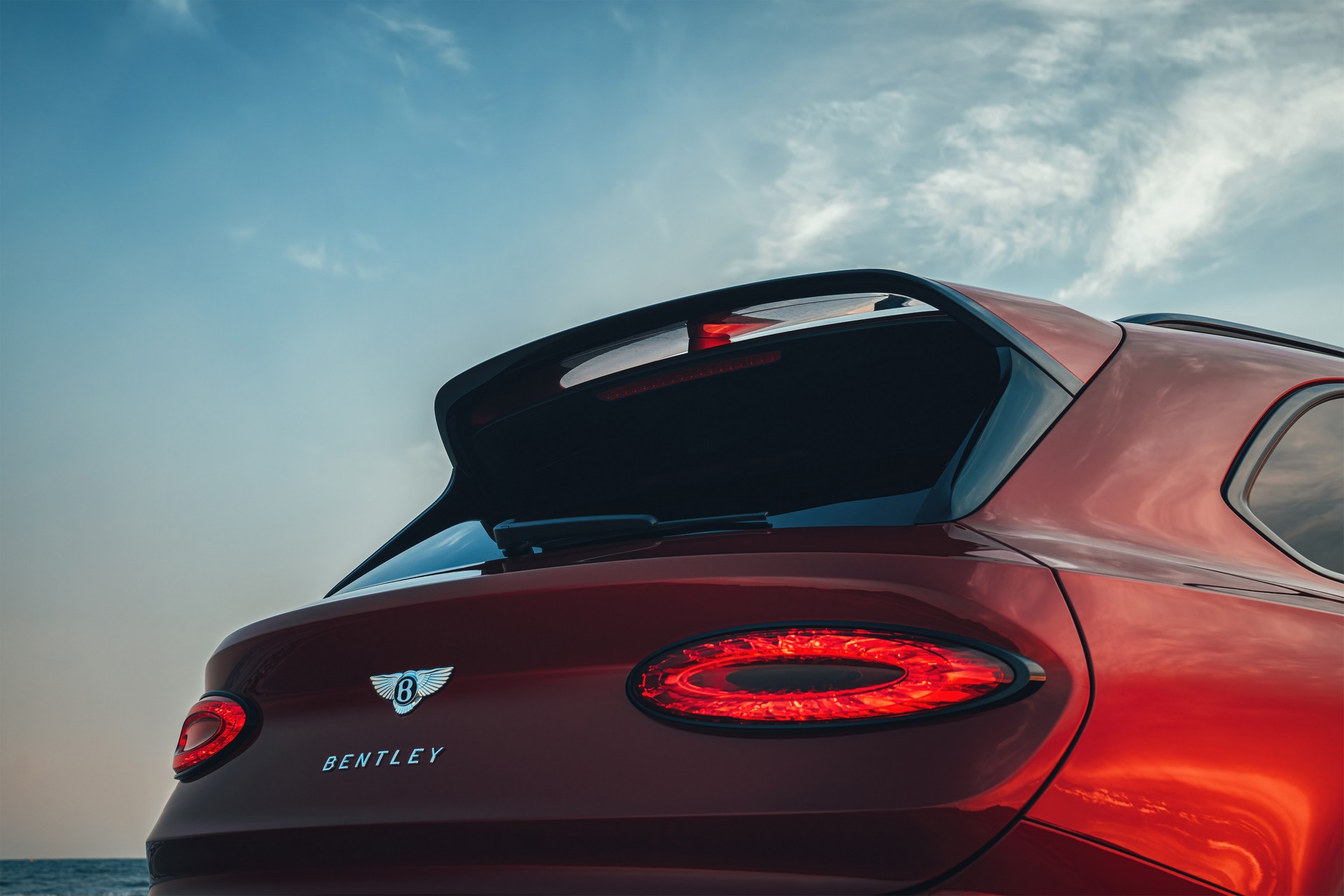 Download 2022 Bentley Bentayga S - Tail Light HD Wallpaper 1920x1280 #17