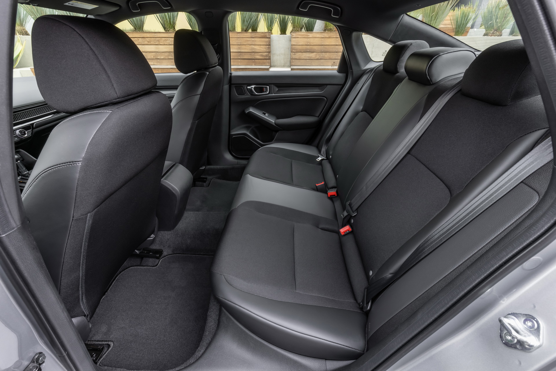Download 2022 Honda Civic Sedan Sport - Interior, Rear Seats HD Wallpaper 1920x1281 #33
