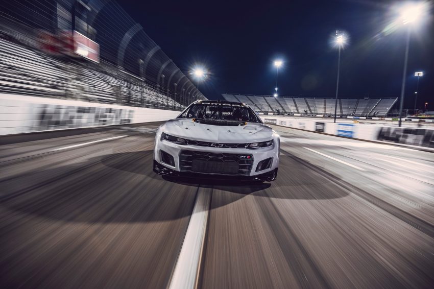 2022 NASCAR Next Gen Chevrolet Camaro ZL1 - Front Wallpaper 850x566 #3