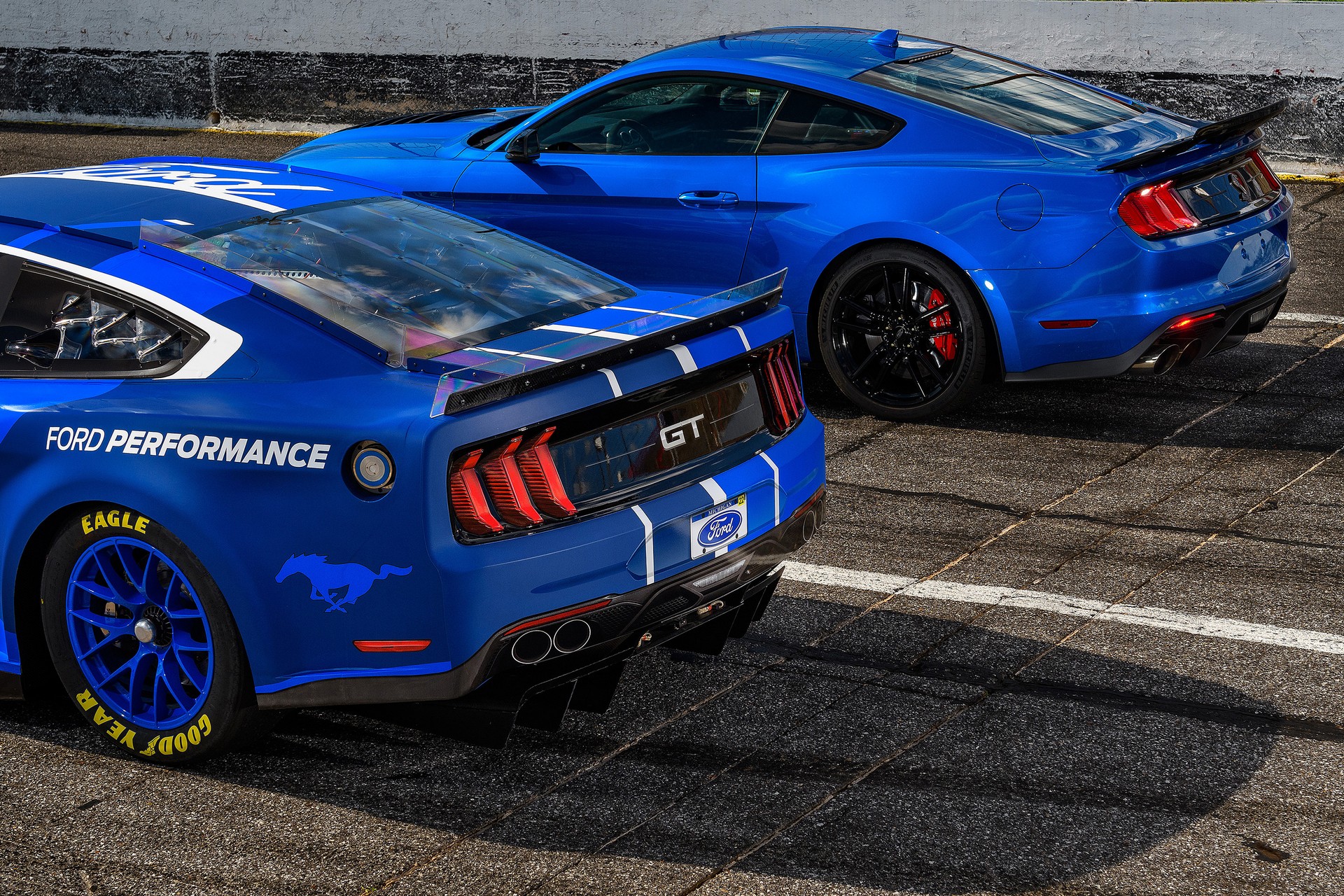 Download 2022 NASCAR Next Gen Ford Mustang - Rear Three-Quarter HD Wallpaper 1920x1280 #14